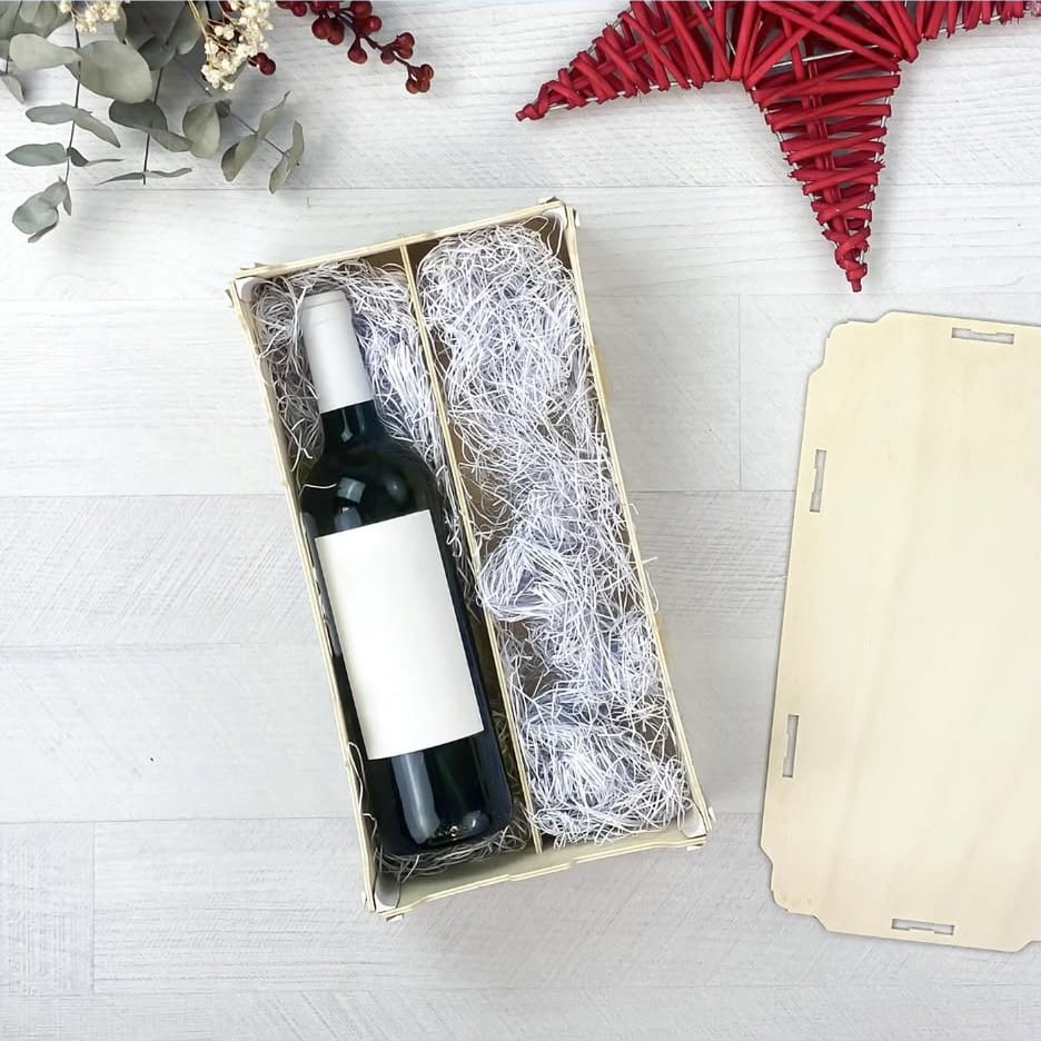 Estuche de madera para dos botellas con separador y una botella de vino dentro